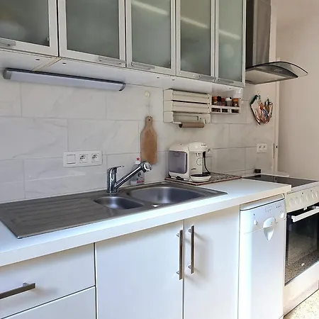 Maison 4 Personnes Avec Terrasse Pres Des Quais A Port-vendres - Fr-1-309-203