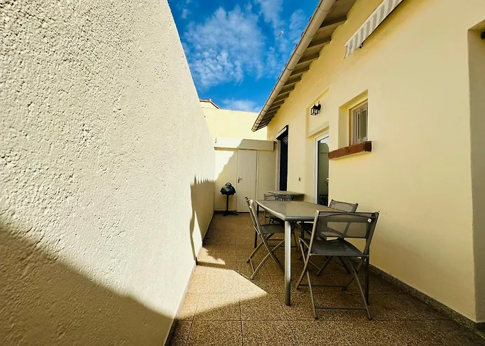 Maison 4 Personnes Avec Terrasse Pres Des Quais A Port-vendres - Fr-1-309-203 Nyaraló