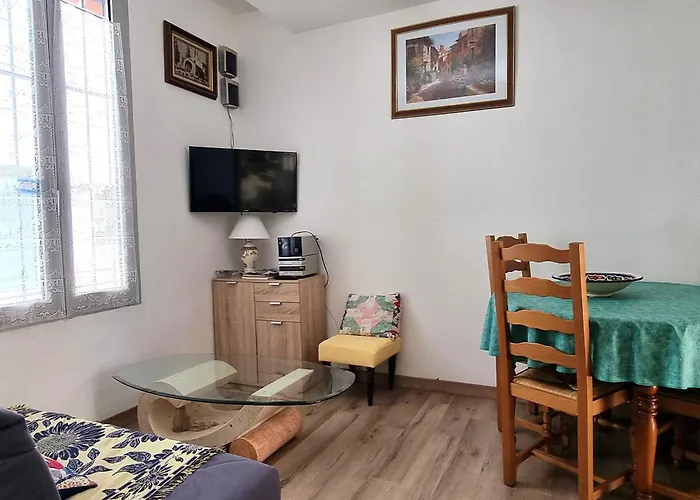 Maison 4 Personnes Avec Terrasse Pres Des Quais A Port-vendres - Fr-1-309-203 * Port-Vendres